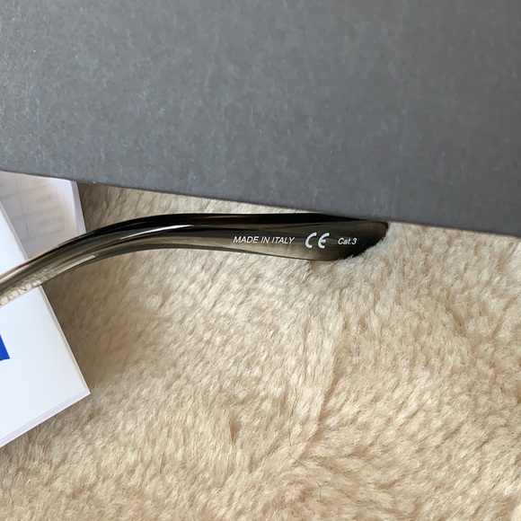 Bottega Veneta Smoke ?  Sunglasses ? main image 9